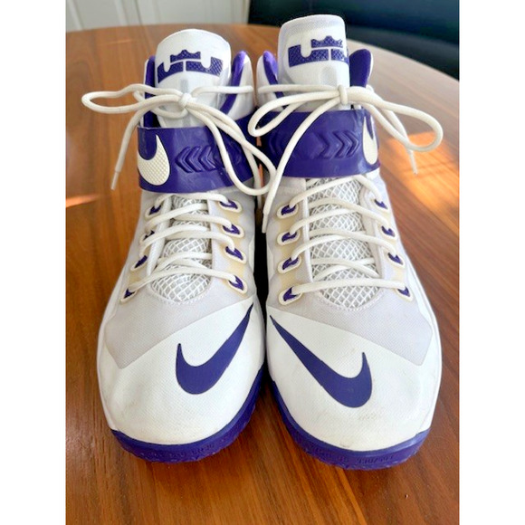 Nike Lebron Zoom VIII TB SIZE 16 White And Purple Sneakers Kicks 330/503 - Picture 2 of 16